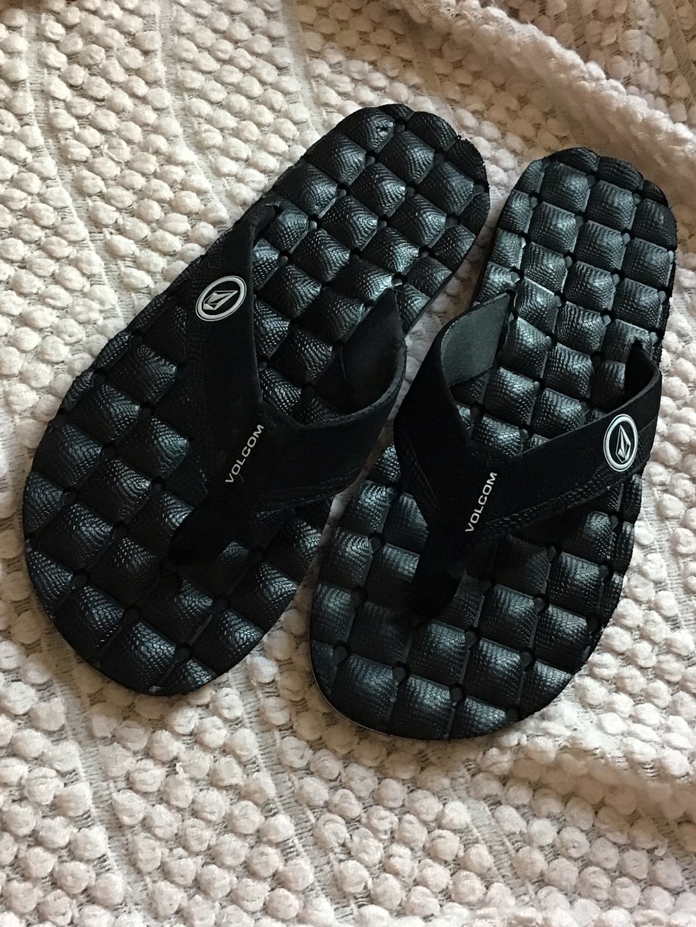Men’s Volcom cushioned  ‘recliner’ flip flops